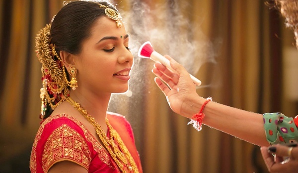 famous bridal makeup artist south-delhi
