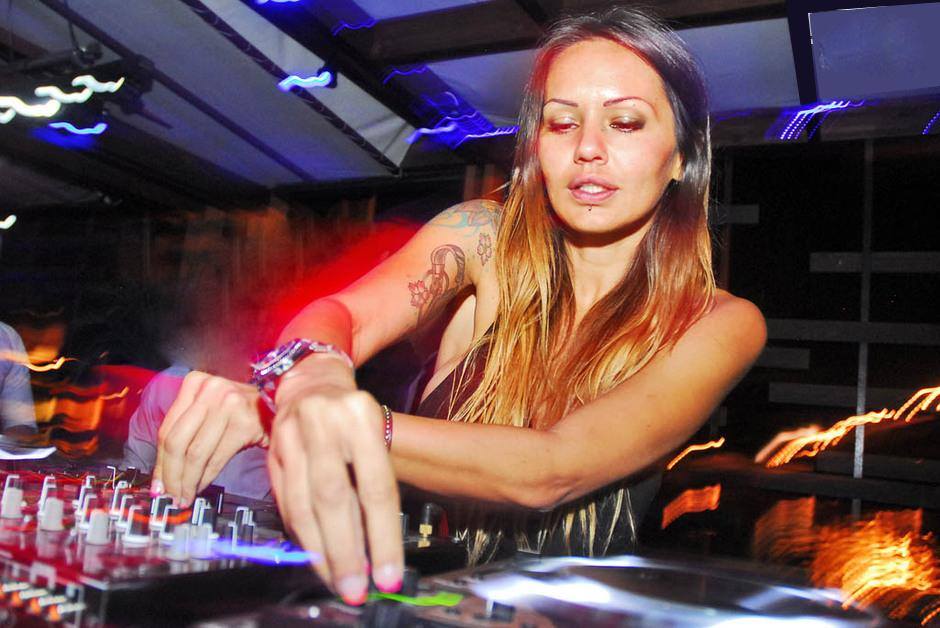 best female dj south-delhi
