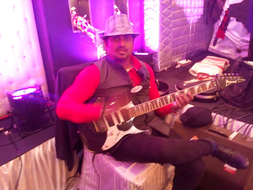 indian guitar players south-delhi