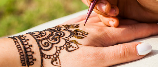 famous mehndi artist south-delhi