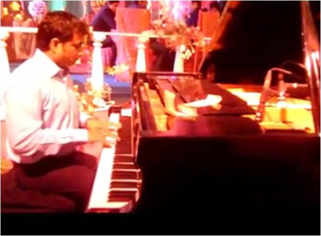 male piano player south-delhi