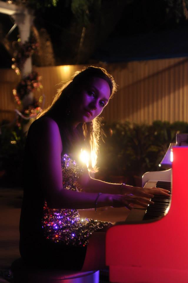 piano player south-delhi