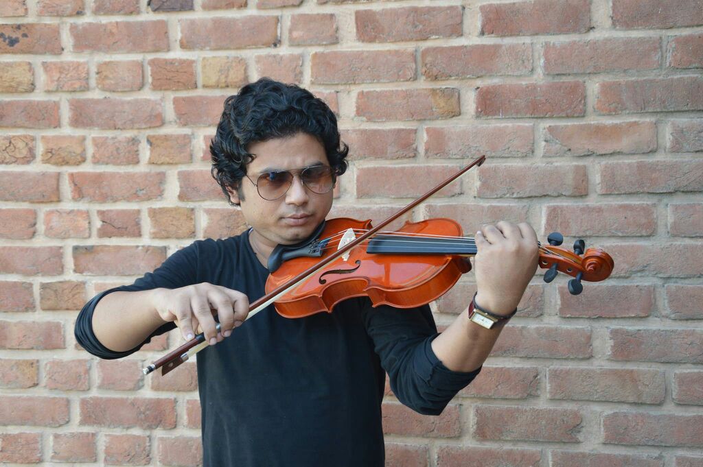 best violin player south-delhi